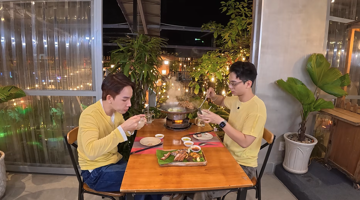 Bữa ăn với nhiều món đặc sắc là điểm nhấn trong hành trình khám phá ẩm thực của hai khách mời.