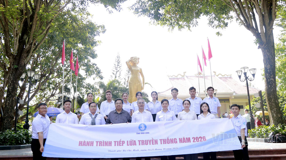 Tiếp lửa truyền thống