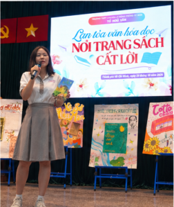 Học sinh thuyết trình về tác phẩm trong chương trình Lan tỏa văn hóa đọc