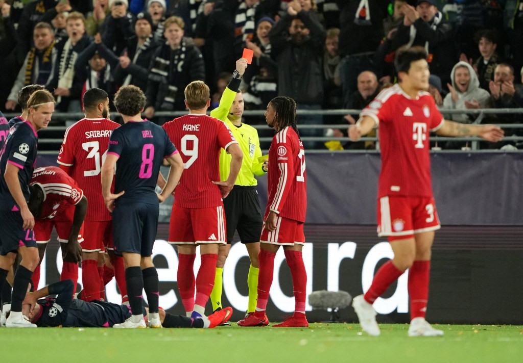 michael-olise-nhan-the-do-arsenal-huong-loi-bayern-munich